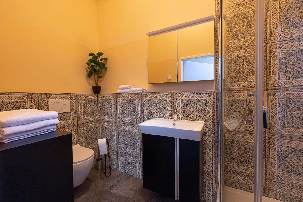 Dettingen an der Erms Fabric Apartments מראה חיצוני תמונה