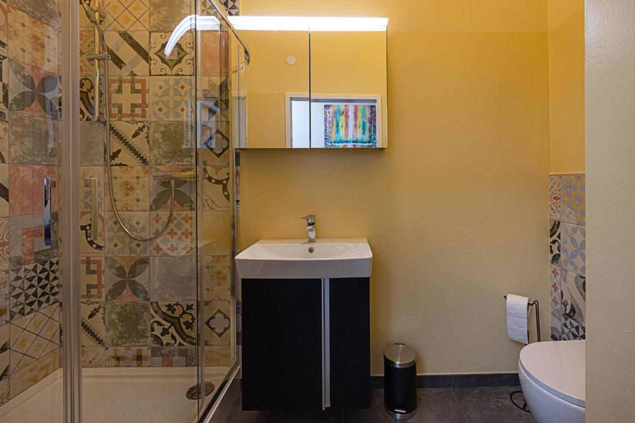 Dettingen an der Erms Fabric Apartments מראה חיצוני תמונה