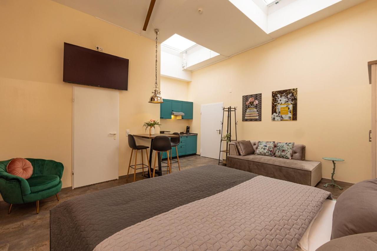 Dettingen an der Erms Fabric Apartments מראה חיצוני תמונה