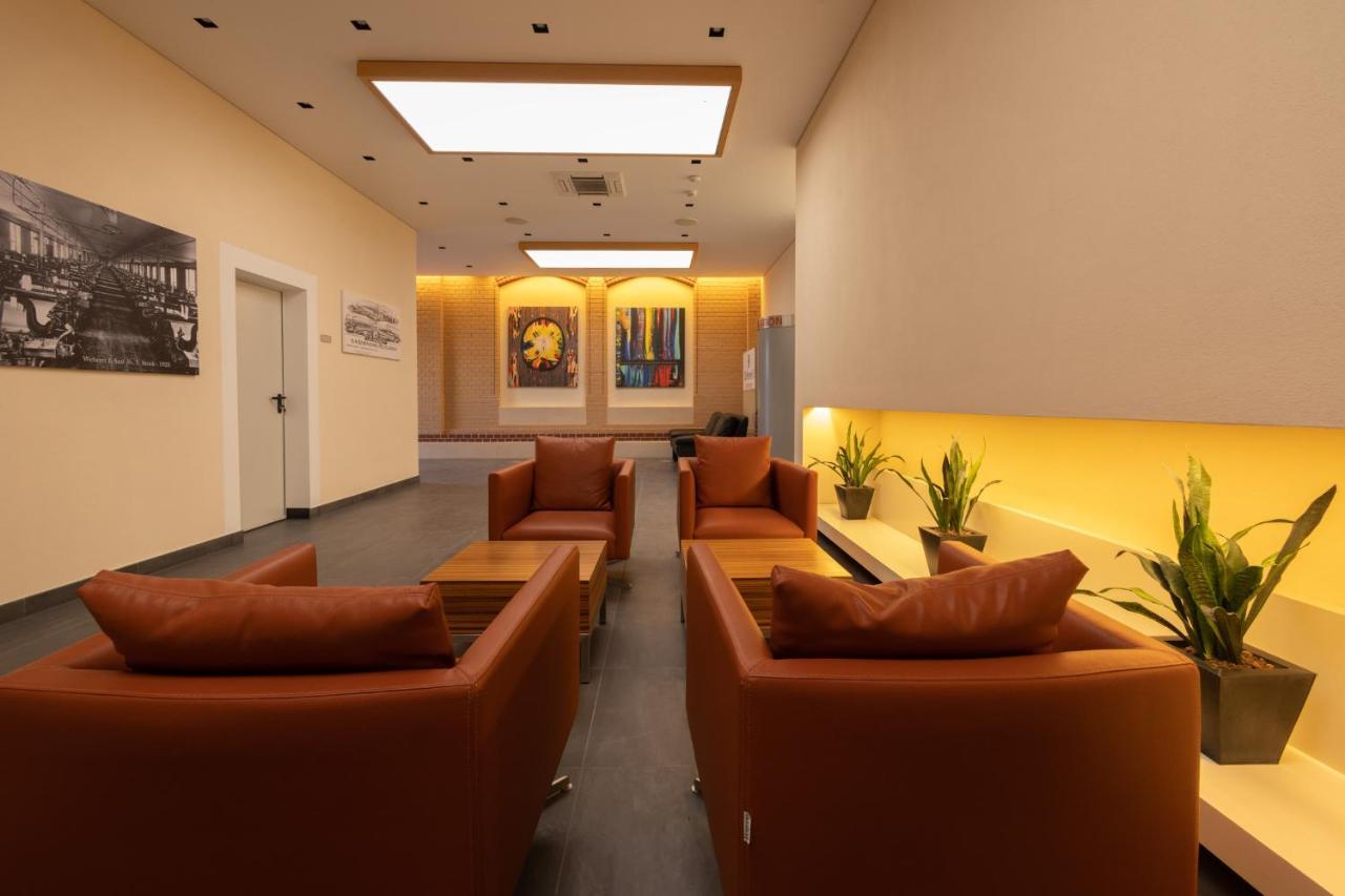Dettingen an der Erms Fabric Apartments מראה חיצוני תמונה