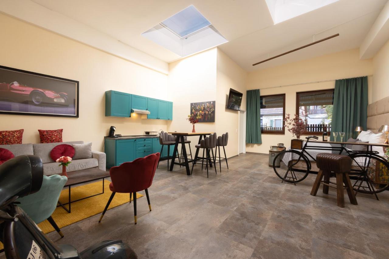 Dettingen an der Erms Fabric Apartments מראה חיצוני תמונה