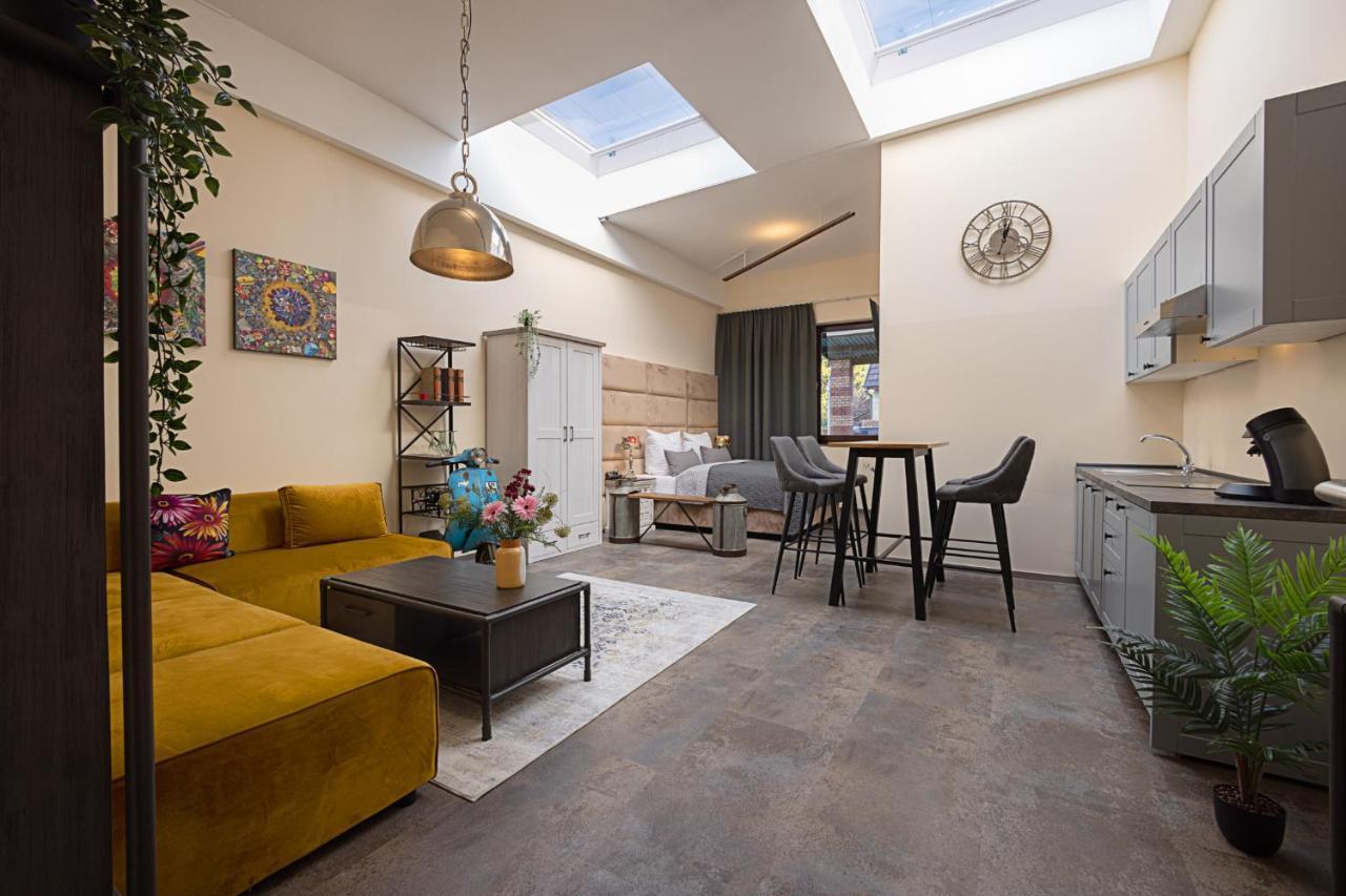 Dettingen an der Erms Fabric Apartments מראה חיצוני תמונה